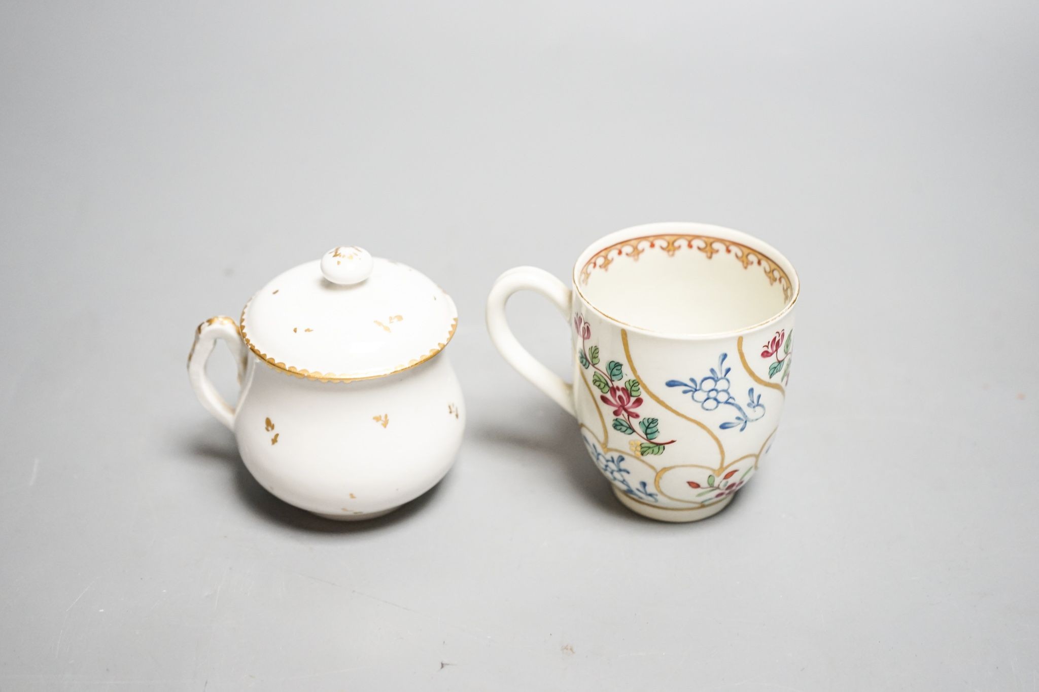 A Worcester James Giles decorated coffee cup c.1770 and a Bristol custard cup and cover c.1770, 7cm